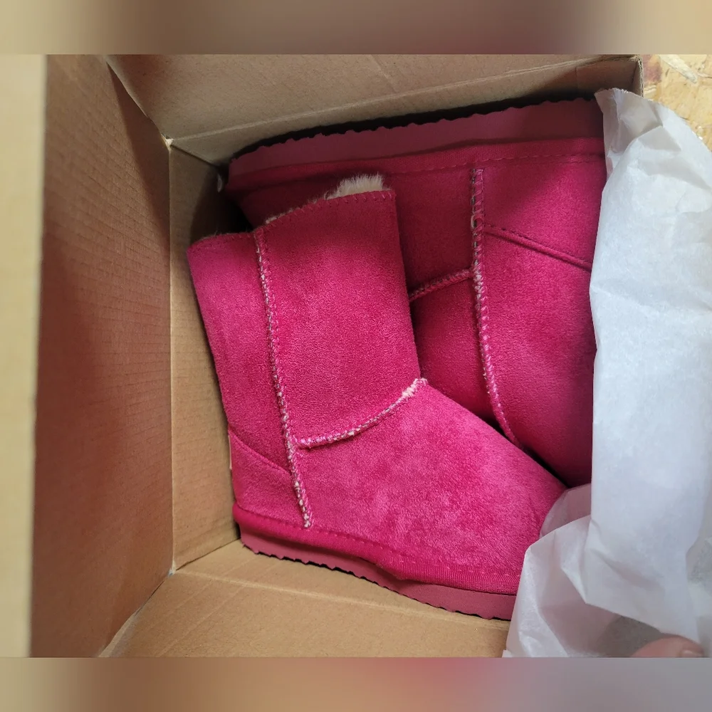 Liv Boots New In Box Hot Pink Faux Suede Youth Boots Size Medium Toddler‎ 8-10